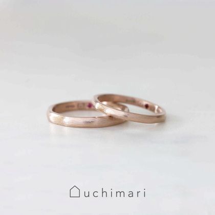 【uchimari(ウチマリ)】アンティーク仕上げの結婚指輪