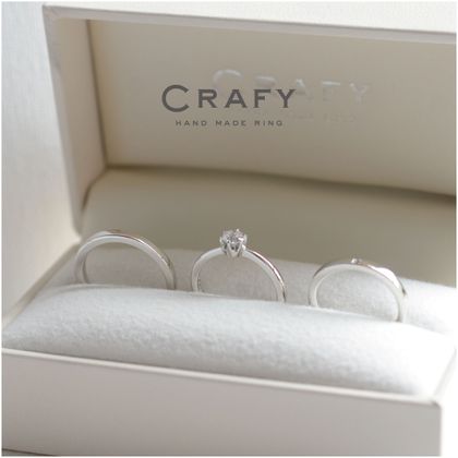 【CRAFY(クラフィ)】【ふたりで手作り】メビウスの結婚指輪とダイヤの婚約指輪 王道セットリング