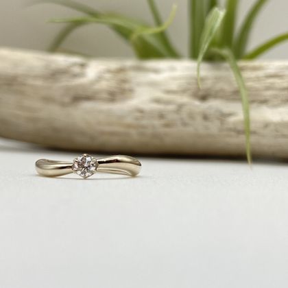 【Smith(工房スミス)】【隠れ家工房でつくる】小指につけるシャンパンゴールドカラーのエンゲージリング