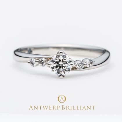 【BRIDGE ANTWERP BRILLIANT GALLERY(ブリッジ・アントワープ・ブリリアント・ギャラリー)】&rdquo;Spica&rdquo; 4 side melee Diamond Line Ring &rdquo;スピカ&rdquo; 4 サイド メレー ダイヤモンド ライン リング