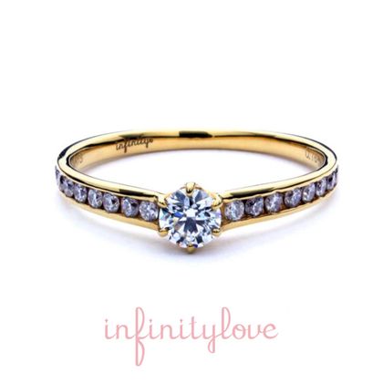 【BRIDGE ANTWERP BRILLIANT GALLERY(ブリッジ・アントワープ・ブリリアント・ギャラリー)】ハーフエタニティーデザインがかわいい婚約指輪　join　結