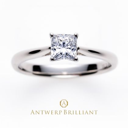 【BRIDGE ANTWERP BRILLIANT GALLERY(ブリッジ・アントワープ・ブリリアント・ギャラリー)】タイムレスな美しさ、トリプルエクセレントのプリンセスカットで作る婚約指輪　MAJESTY
