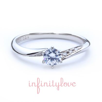 【BRIDGE ANTWERP BRILLIANT GALLERY(ブリッジ・アントワープ・ブリリアント・ギャラリー)】さり気ないダイヤモンドの輝き&ウエーブラインが可愛い婚約指輪　Jupiter　木星