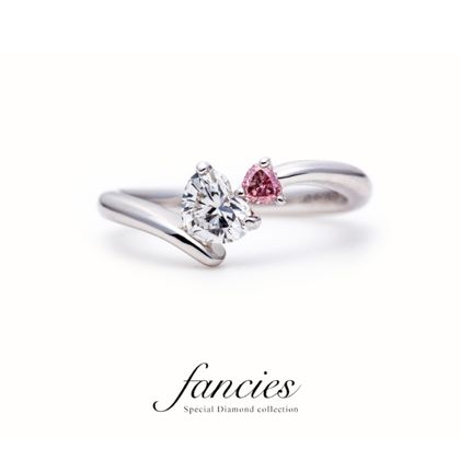 【BRIDGE ANTWERP BRILLIANT GALLERY(ブリッジ・アントワープ・ブリリアント・ギャラリー)】Double Heart ENGAGEMENT RING （SIMONI） ダブル ハート エンゲージリング　（シモニ）