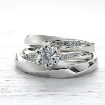 【湘南彫金工房 andfuse】【手作り結婚指輪婚約指輪同時製作コース】鋳造製法で手作りした柔らかなラインが素敵な手作り結婚指輪と手作り婚約指輪