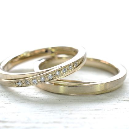【湘南彫金工房 andfuse】【手作り結婚指輪デザインワックスコース】2連風のシャープな斜めのラインにダイアを9石セッティングした手作り結婚指輪