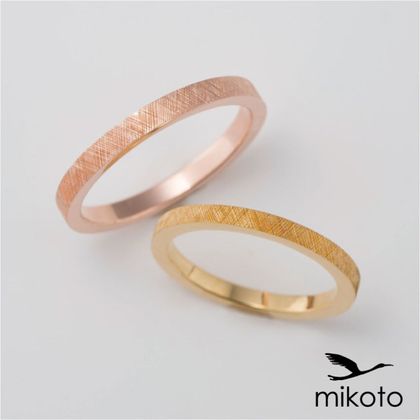 【鶴(mikoto)】【19TE-023】繊細な彫りを施したデザインのおしゃれな結婚指輪