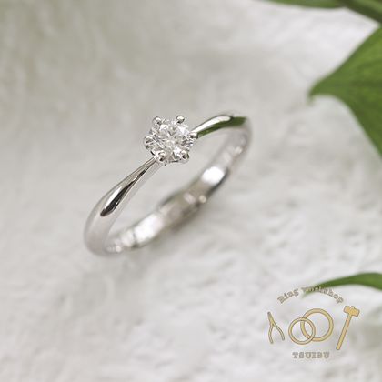 【ついぶ工房】【想いを込めた手作り婚約指輪】プラチナ・甲丸型・6本爪・鏡面仕上げ