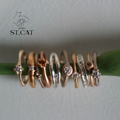 【atelier ST, CAT(アトリエ エスティーキャット)】イエローやブラウンなどモダンなカラーダイヤモンド【オーダー婚約指輪】