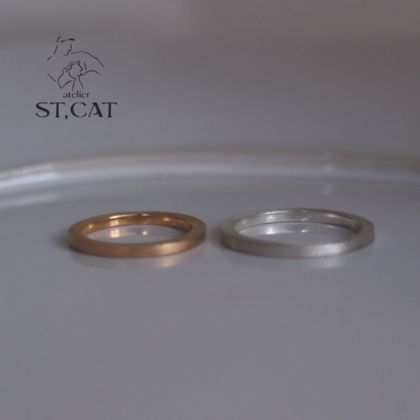 【atelier ST, CAT(アトリエ エスティーキャット)】透明感のあるシンプルさ【オーダー結婚指輪】Ripple