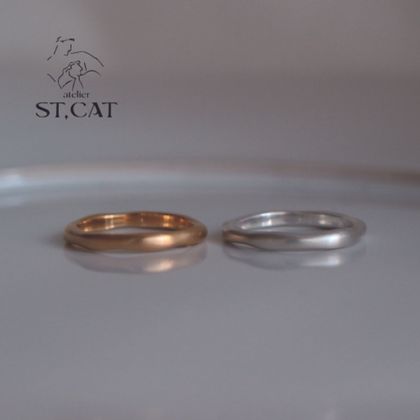 【atelier ST, CAT(アトリエ エスティーキャット)】洗練された彫刻的な存在感【オーダー結婚指輪】Undress