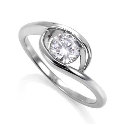 【DIAMOND DOT LAB(ダイアモンド ドット ラボ)】4ER-03-03　エンゲージリング　/ 引っ掛かりのない婚約指輪です。 