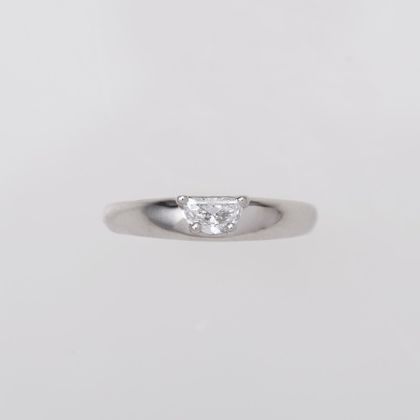 【ENEY(エネイ)】DROP STRAIGHT 0.2CT HALF MOON DIAMOND PT900 RING