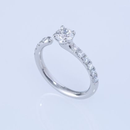 【ENEY(エネイ)】ONE PT900 ROUND 0.5CT HALF ETERNITY RING