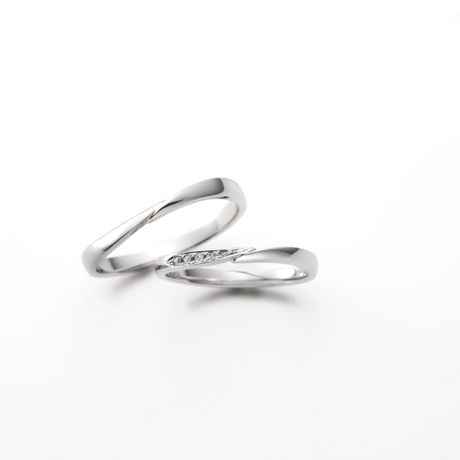 ティナ リング（ハーフエタニティ/1.5mm） [結婚指輪] AHKAH