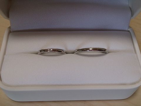 【Miss Platinumの口コミ】 シンプルで上品なデザインと細めのリングがとても気に入りました。女性用…