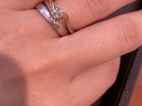 【杢目金屋(もくめがねや)の口コミ】 スタッフさんのおすすめを試着しました。
和を代表する桜のデザインは、誰…