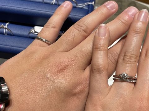 【銀座ダイヤモンドシライシの口コミ】 結婚指輪のデザインも素敵でしたが、特に婚約指輪のデザインがとても可愛…