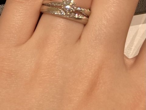 【4℃ BRIDAL(ヨンドシーブライダル)の口コミ】 50周年アニバーサリーモデルという事で、他のデザインの良さや意見を取り…