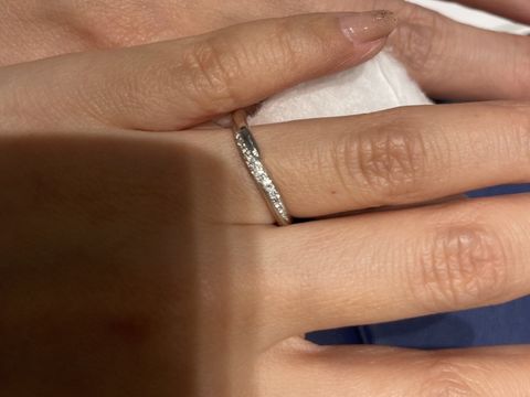 【銀座ダイヤモンドシライシの口コミ】 太すぎず細すぎずないことや、派手すぎないけどシンプルすぎないところが…