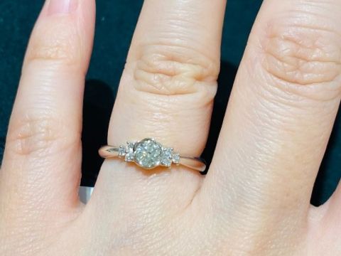 【TRECENTI(トレセンテ)の口コミ】 トレセンテの定番であり人気デザインのフローラから、サイドメレのついた…