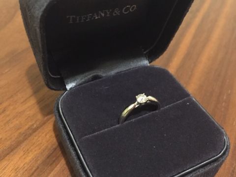 【ティファニー(Tiffany & Co.)の口コミ】 婚約指輪はサプライズではなく、好きなのを選んで欲しいということで一緒…