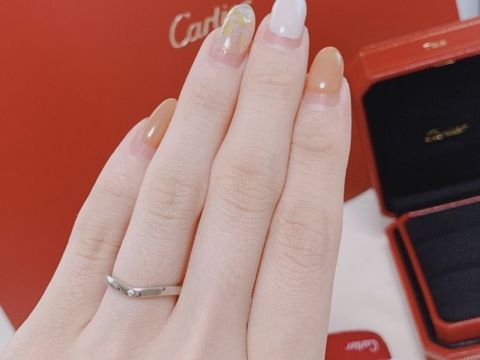 【カルティエ(Cartier)の口コミ】 ハートカットタイプですが細すぎず、指が長く見える着用感があります。ダ…
