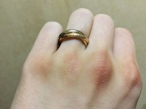 【カルティエ(Cartier)の口コミ】 ダイヤを入りと悩みましたが、私がシンプルなデザインが好きなので悩んだ…