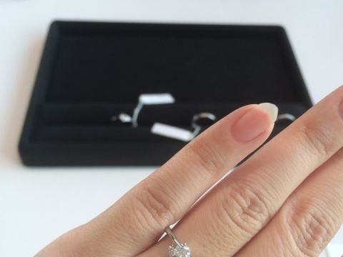 【BRILLIANCE+(ブリリアンスプラス)の口コミ】 希望のデザインを実際に見ることができます。シンプルなものからゴージャ…