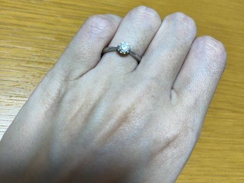 【ヴァンドーム青山(VENDOME AOYAMA)の口コミ】 指輪をする習慣がないので、できるだけ指にフィットして、邪魔にならない…