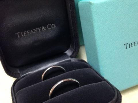 【ティファニー(Tiffany & Co.)の口コミ】 予算内で買えるものが限られていたこと。
婚約指輪と重ねづけしても合うデ…