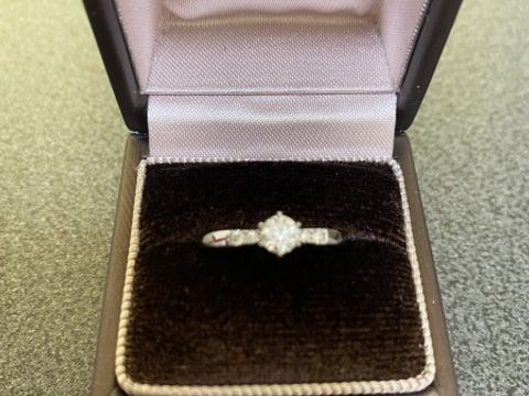 【アイプリモ(I-PRIMO)の口コミ】 可愛いくて、シンプルで、キラキラな物がよかった。長く使えるものがいい…