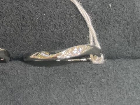 【ヴァンドーム青山(VENDOME AOYAMA)の口コミ】 ウェーブのデザインが指を綺麗に見せてくれて良いなと思いました。海外ブ…