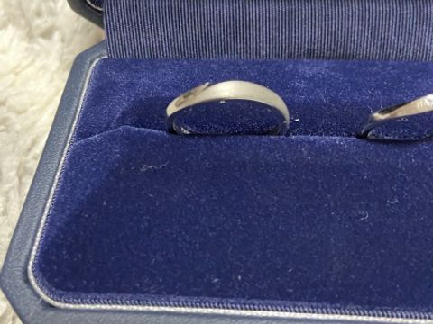 【銀座ダイヤモンドシライシの口コミ】 彼は他店舗を見ている時からメッキ加工されているものが良いと言っていて…