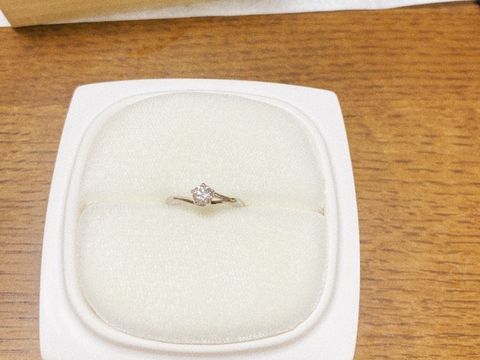 【俄(にわか)の口コミ】 婚約指輪は、デザインと同じくらいに、「指輪に込められた意味合い」を重…
