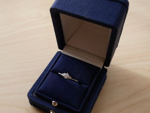 【GALA JEWELRY(ガラジュエリー)の口コミ】 エレガントで細身のリングが欲しいと思い、色々試着してデザインを絞りま…