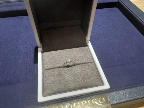 【Foulason(フレゾン)の口コミ】 シンプルだったのと、結婚指輪のデザインと合うものだったので、これに決…