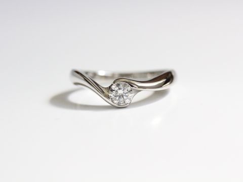 【ith(イズ)の口コミ】 沢山の指輪を試着させていただき、説明なども聞きながら時間を気にせずに…