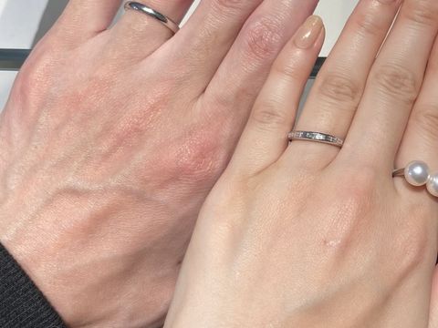 【銀座ダイヤモンドシライシの口コミ】 バゲットカットのレール留めでハーフエタニティで探しており、銀座ダイヤ…