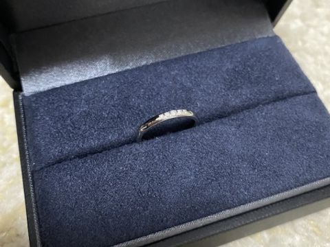 【ラザール ダイヤモンド(LAZARE DIAMOND)の口コミ】 ゴージャスすぎず、シンプルすぎないデザインのものを探していました。真…