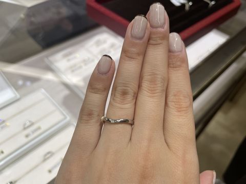 【カルティエ(Cartier)の口コミ】 リバーシブルで気分によってデザインを変えられるます。
ひとつはストレー…