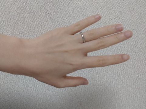 【銀座ダイヤモンドシライシの口コミ】 指輪のデザインは漠然なイメージでしたがシンプルなものがほしいと思って…