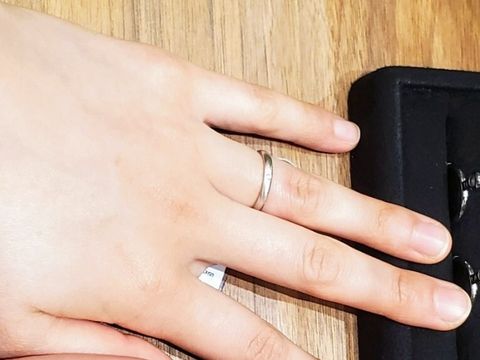 【BRILLIANCE+(ブリリアンスプラス)の口コミ】 つけ心地が最高です。鍛造製法なので、手に吸い付くようなつけ心地を感じ…