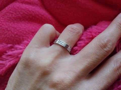 【グッチ(GUCCI)の口コミ】 他のブランドの指輪にしようと思っていたのですが、フラッと立ち寄ったグ…