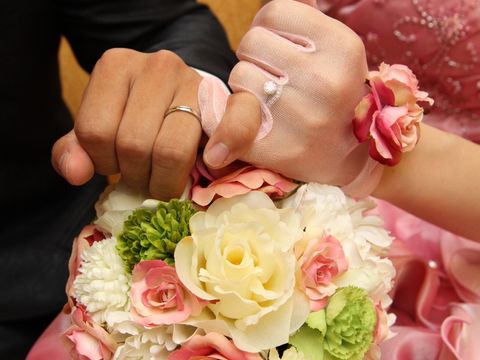 【カオキ　ダイヤモンド専門卸直営店の口コミ】 デザインとダイヤの質で決めました。一見メレダイヤが付いた普通のエンゲ…