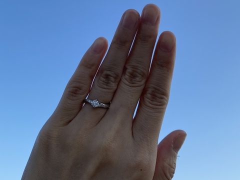 【銀座ダイヤモンドシライシの口コミ】 素材に関してはPt950であった点、ダイヤが低価格にも関わらず品質が保証さ…