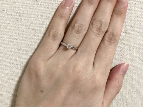 【STAR JEWELRY(スタージュエリー)の口コミ】 プロポーズ用に購入してくれました。

デザインは当日まで知らなかったの…