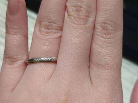 【TRECENTI(トレセンテ)の口コミ】 ミル打ちの指輪は初めてでしたが間隔が狭く小さいミルは上品に見えました…