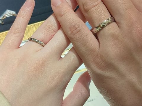 【ショーメ(CHAUMET)の口コミ】 ツヤツヤに光るプラチナと煌めくダイヤモンドが印象的です。斜めにカット…