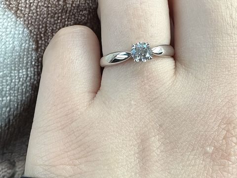 【ティファニー(Tiffany & Co.)の口コミ】 とにかくデザインが可愛くて好みでした。ダイヤも大きく見えるような気が…
